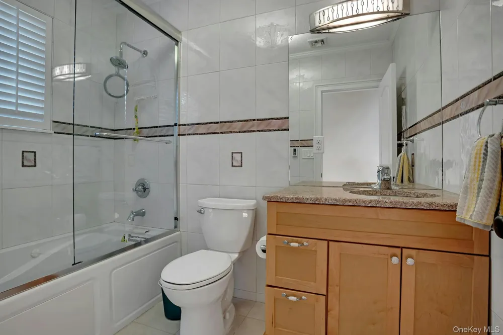 5 Boulevard Malba, NY 11357