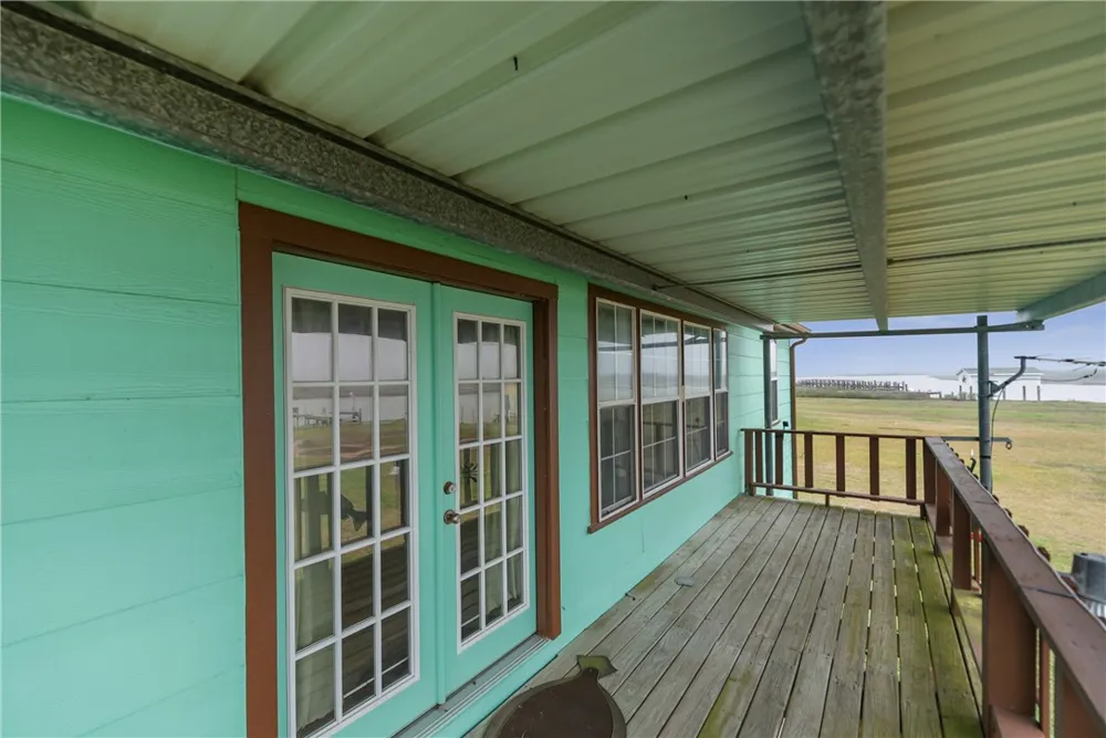 1725 CR 441d Brazoria, TX 77422