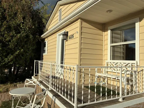 5625 Putnam Drive