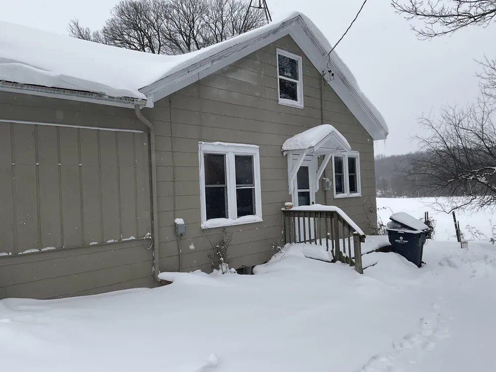 38983 County Road 215 Arlington Township, MI 49013