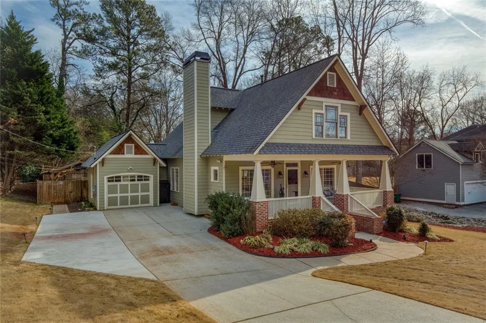 2110 Stockbridge Drive SE