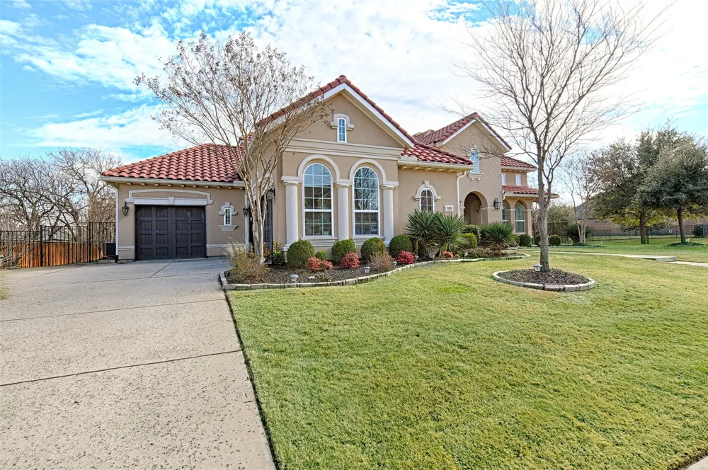 7001 Schubert Colleyville, TX 76034