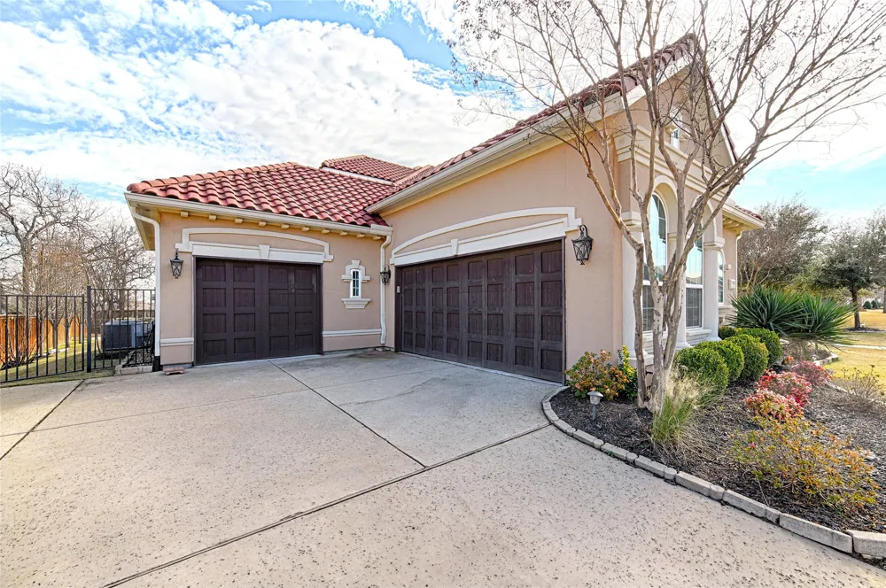 7001 Schubert Colleyville, TX 76034