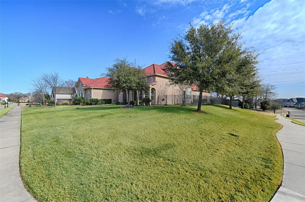7001 Schubert Colleyville, TX 76034