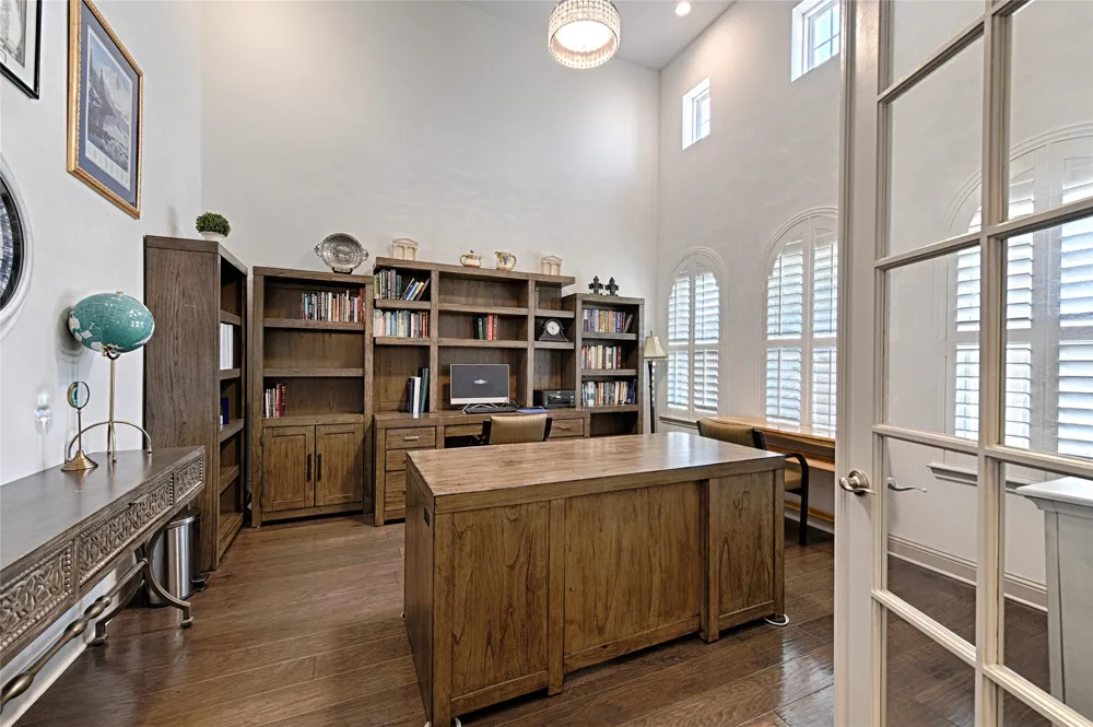 7001 Schubert Colleyville, TX 76034