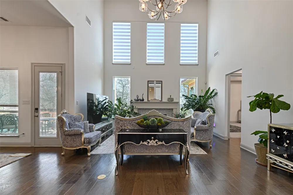 7001 Schubert Colleyville, TX 76034