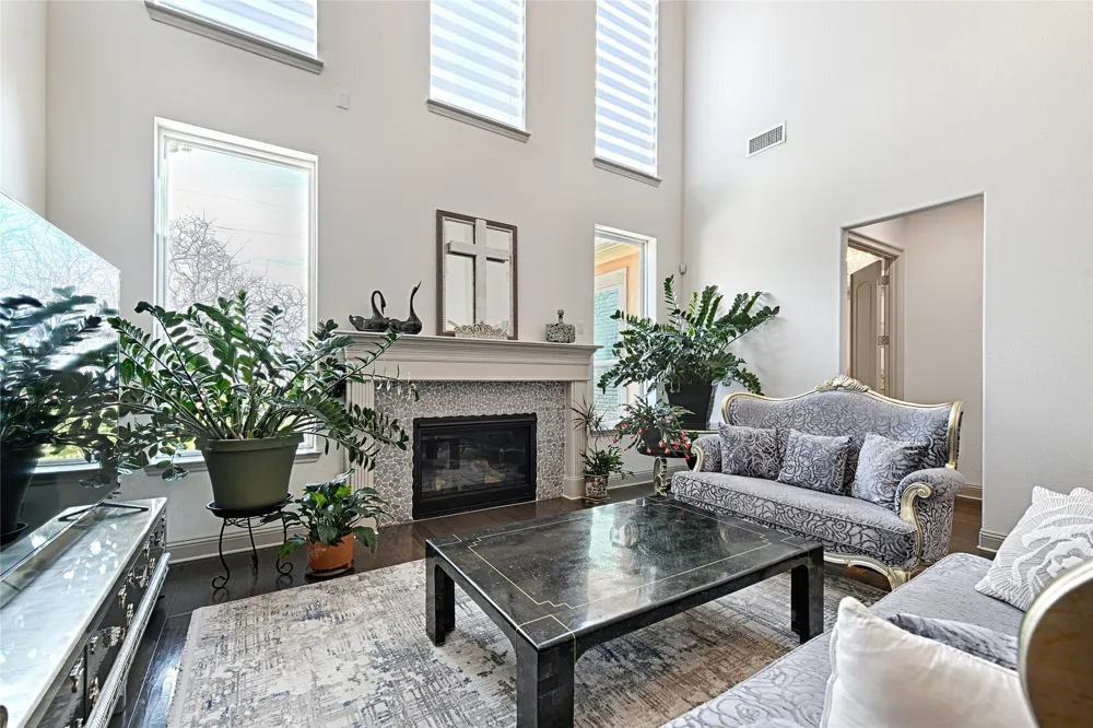 7001 Schubert Colleyville, TX 76034