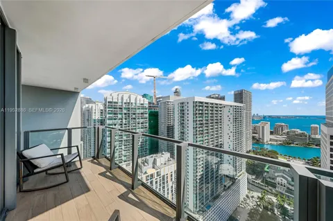 68 SE 6th St #3309