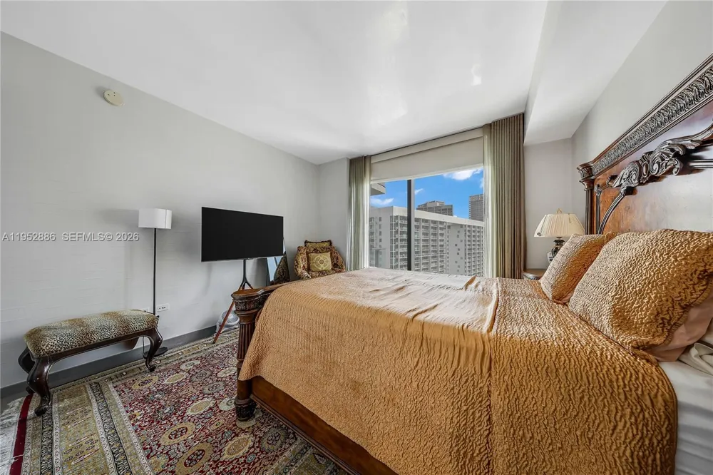 68 SE 6th St #3309 Miami, FL 33131