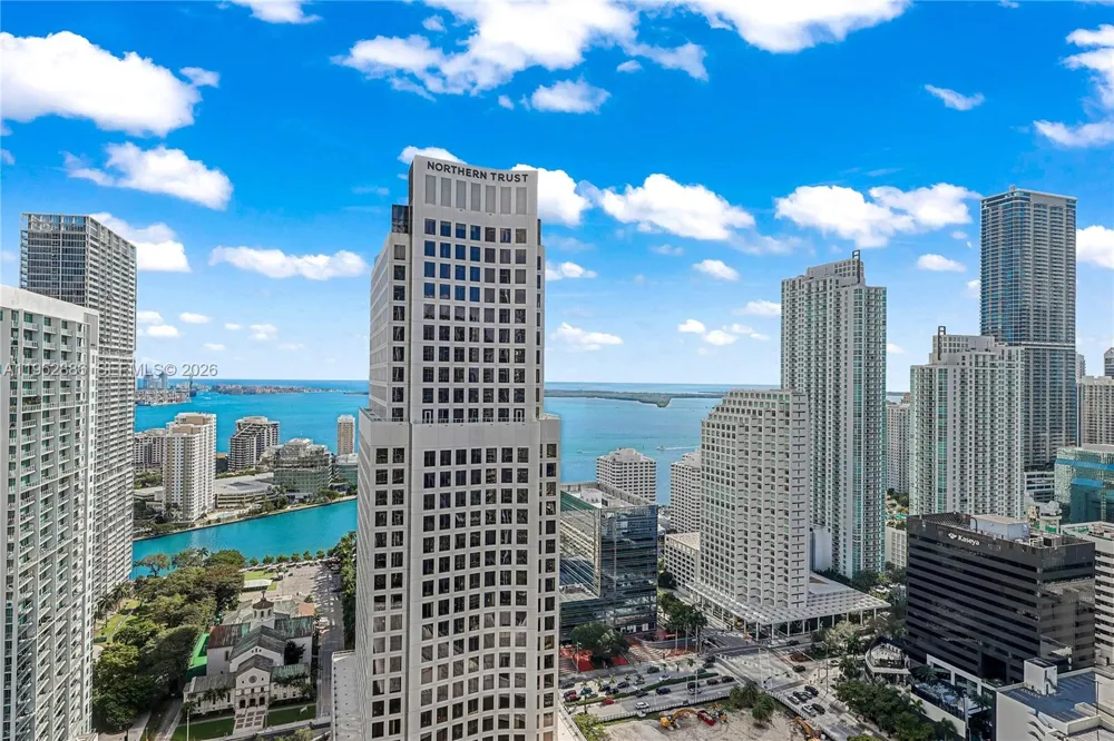 68 SE 6th St #3309 Miami, FL 33131