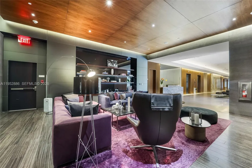 68 SE 6th St #3309 Miami, FL 33131