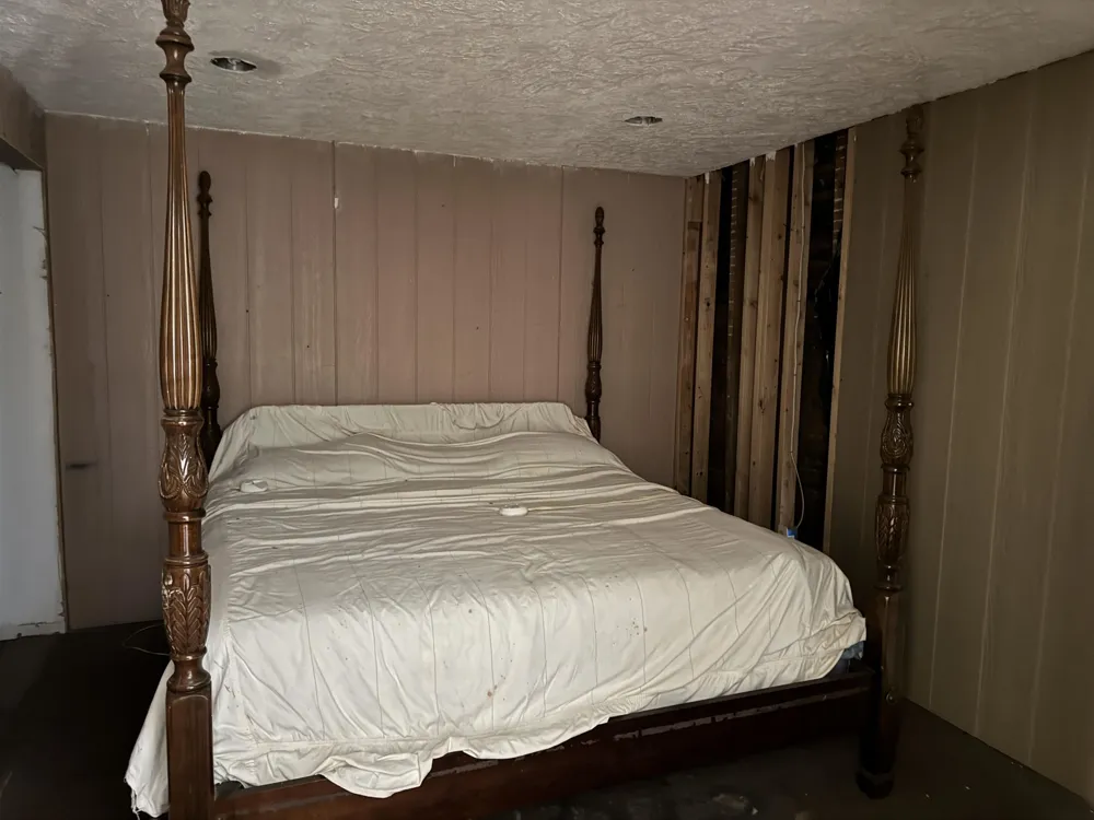 213 Pine Street Lake City City, MI 49651