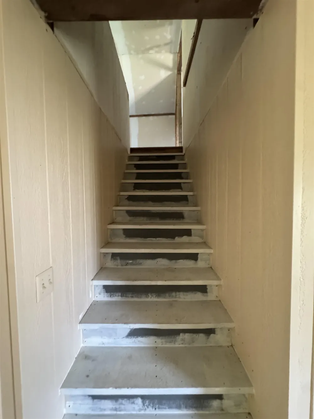 213 Pine Street Lake City City, MI 49651