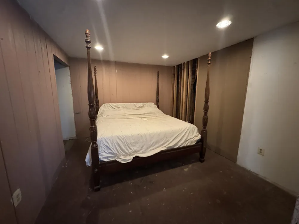 213 Pine Street Lake City City, MI 49651