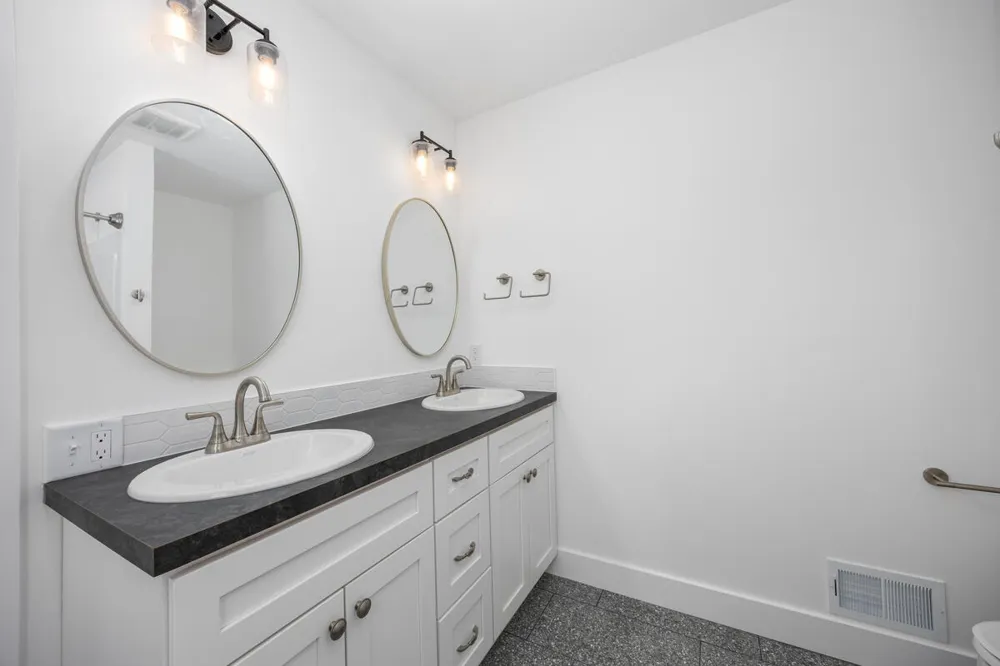 8774 Patterson Avenue SE Caledonia Township, MI 49316