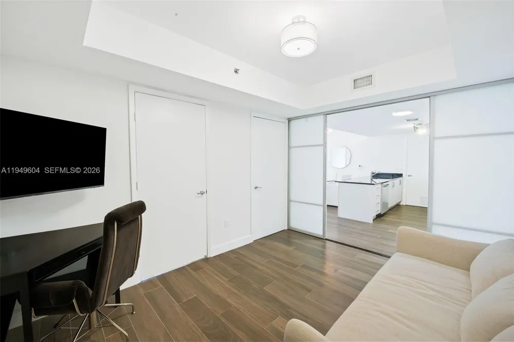 50 Biscayne Blvd #3904 Miami, FL 33132