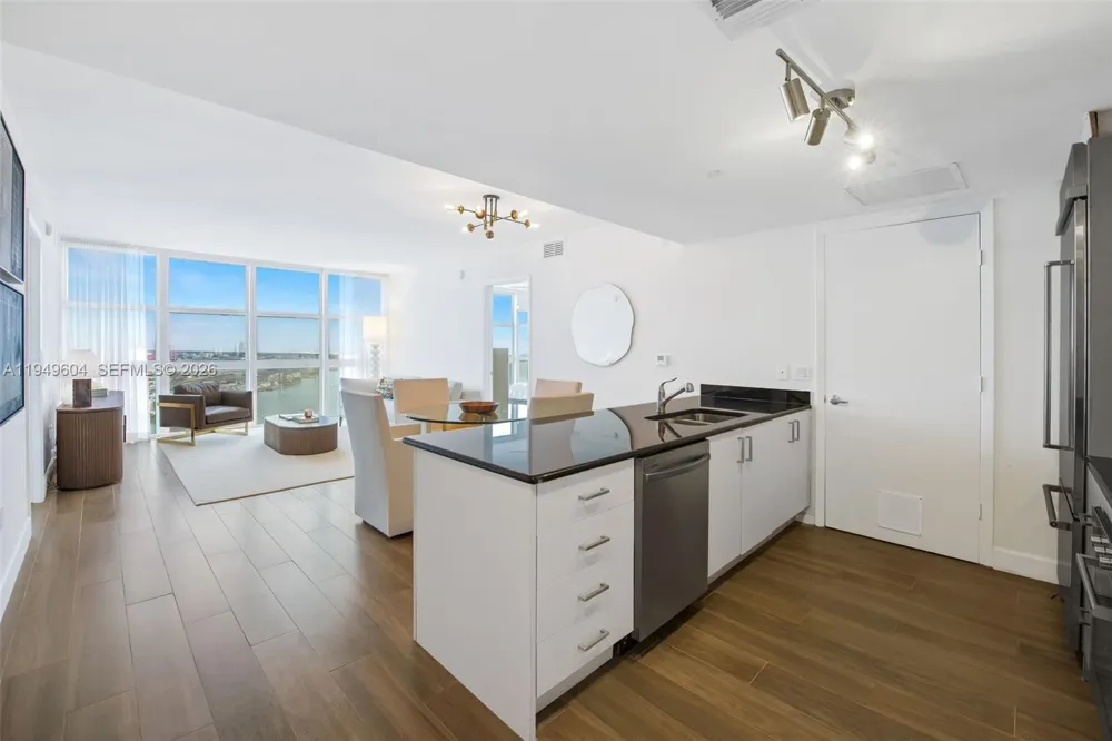 50 Biscayne Blvd #3904 Miami, FL 33132