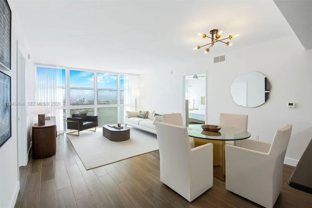 50 Biscayne Blvd #3904 Miami, FL 33132