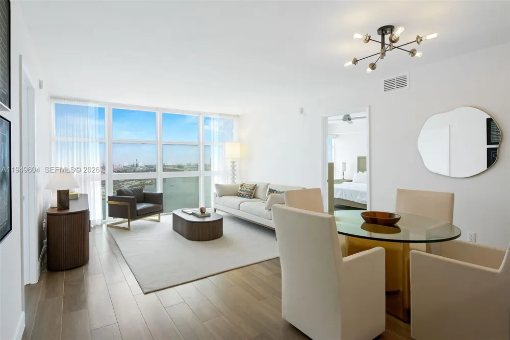 50 Biscayne Blvd #3904 Miami, FL 33132