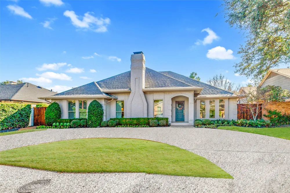 7014 Deloache Avenue