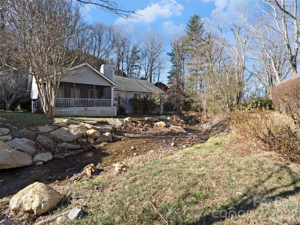 102 Llama Way Black Mountain, NC 28711