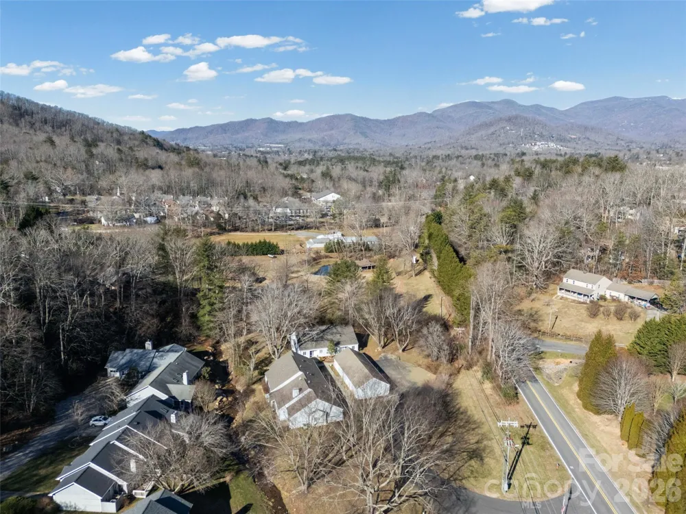 102 Llama Way Black Mountain, NC 28711