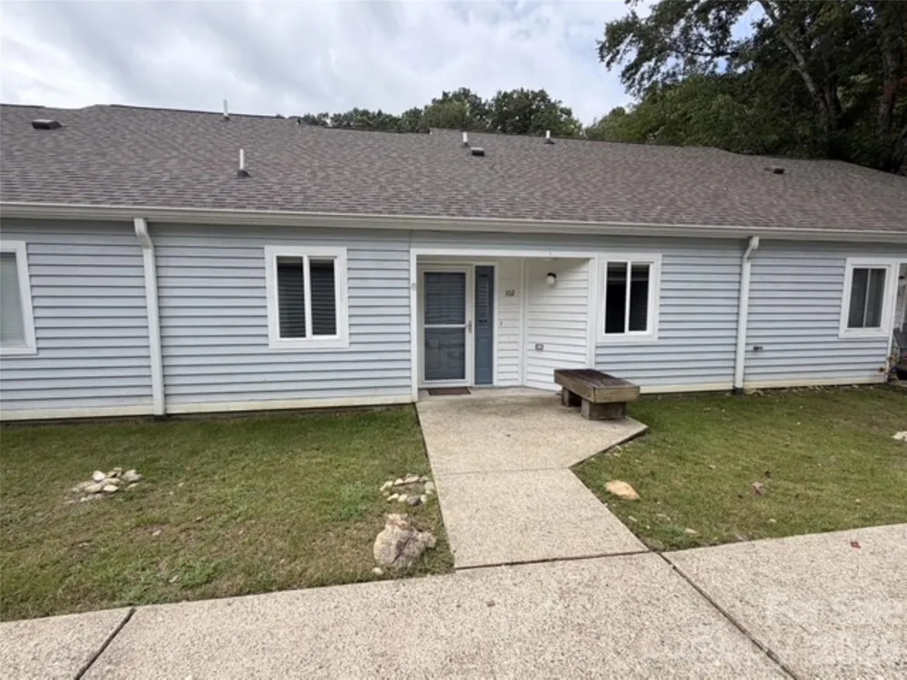 102 Llama Way Black Mountain, NC 28711