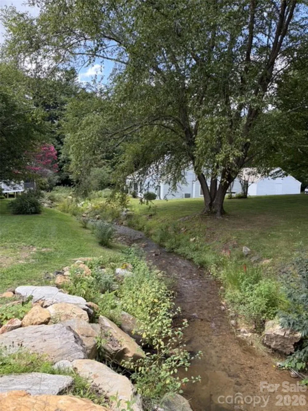 102 Llama Way Black Mountain, NC 28711