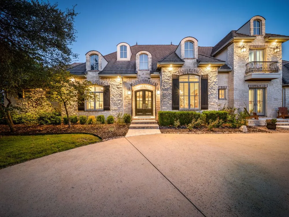 16019 Fontaine Avenue