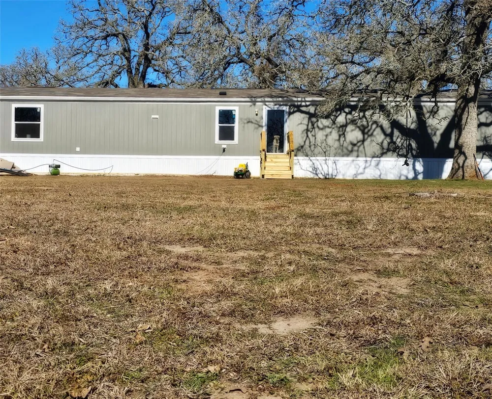 8383 Fm-60 Somerville, TX 77879