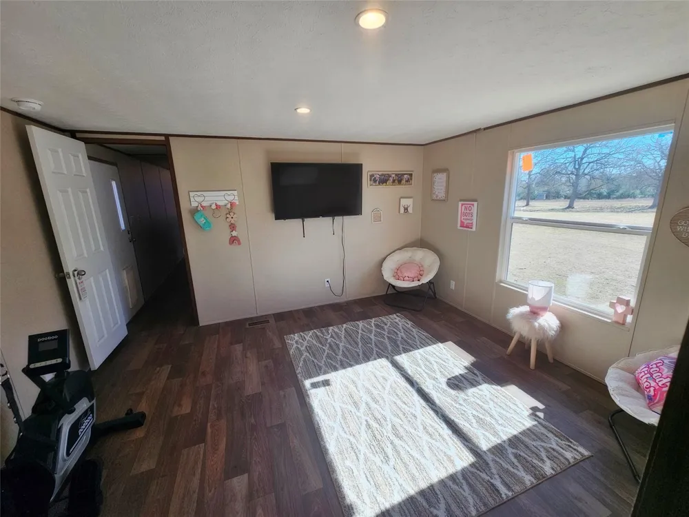 8383 Fm-60 Somerville, TX 77879