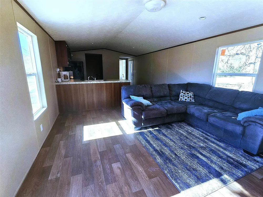 8383 Fm-60 Somerville, TX 77879