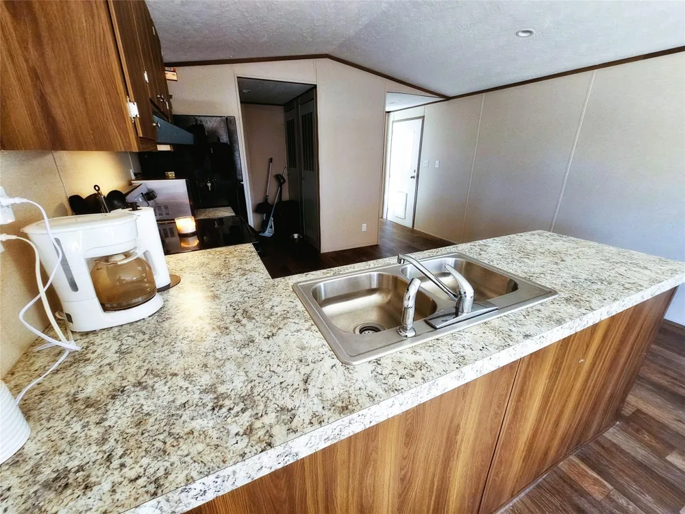 8383 Fm-60 Somerville, TX 77879