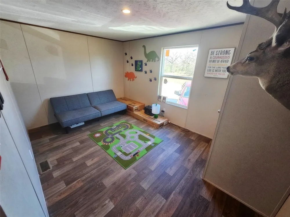 8383 Fm-60 Somerville, TX 77879