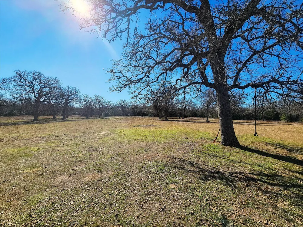 8383 Fm-60 Somerville, TX 77879