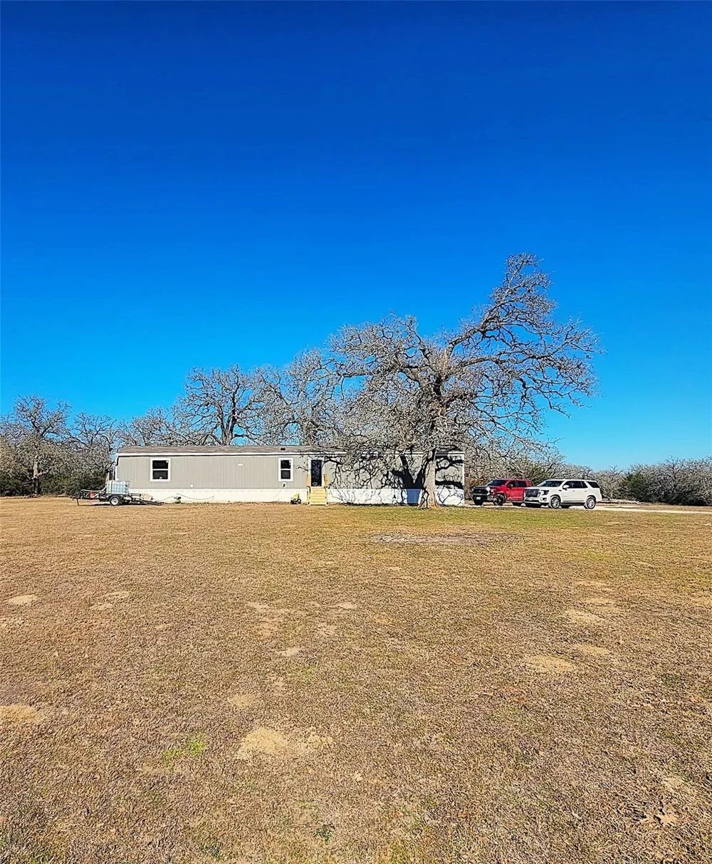 8383 Fm-60 Somerville, TX 77879