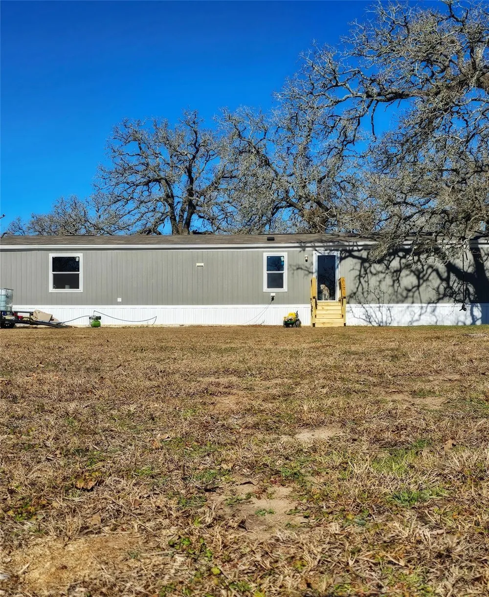 8383 Fm-60 Somerville, TX 77879