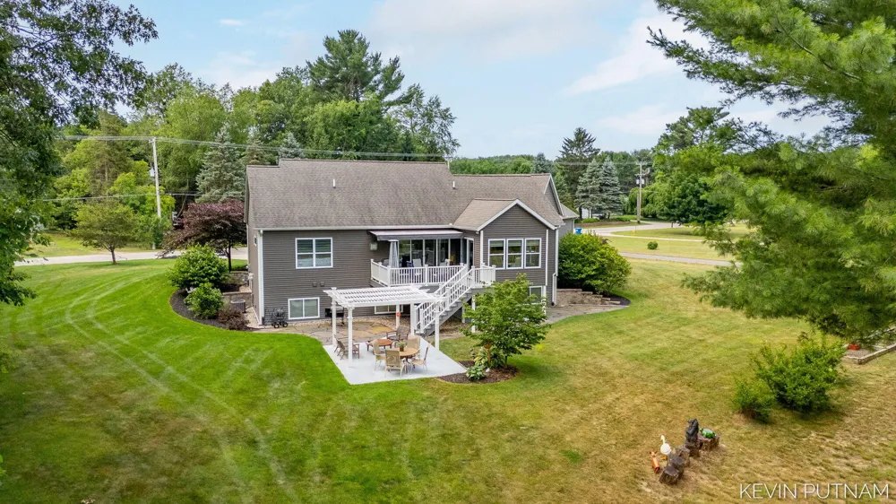6515 134th Ave Avenue Saugatuck, MI 49453