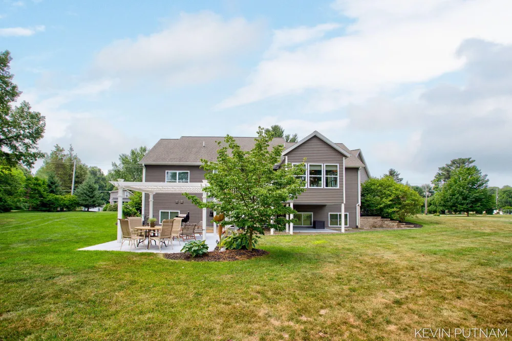 6515 134th Ave Avenue Saugatuck, MI 49453