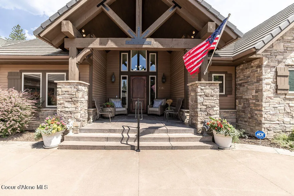 1560 E Bruin Loop Hayden, ID 83835