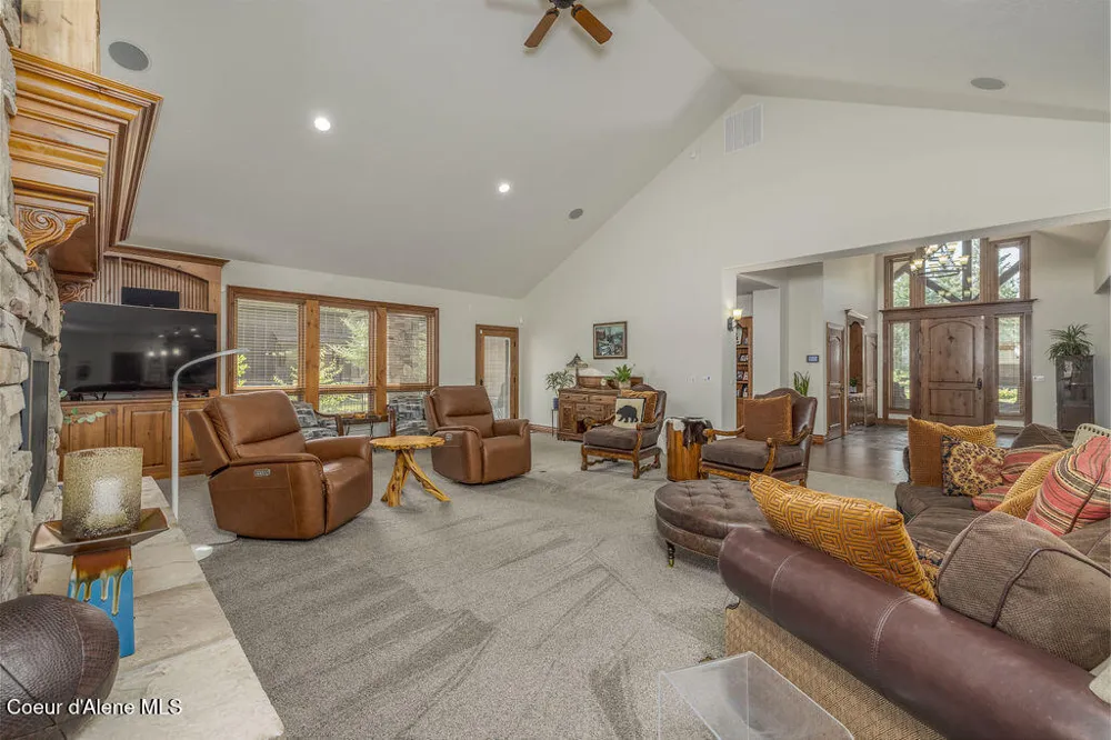 1560 E Bruin Loop Hayden, ID 83835