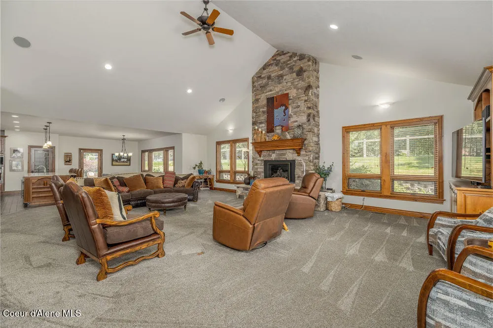 1560 E Bruin Loop Hayden, ID 83835