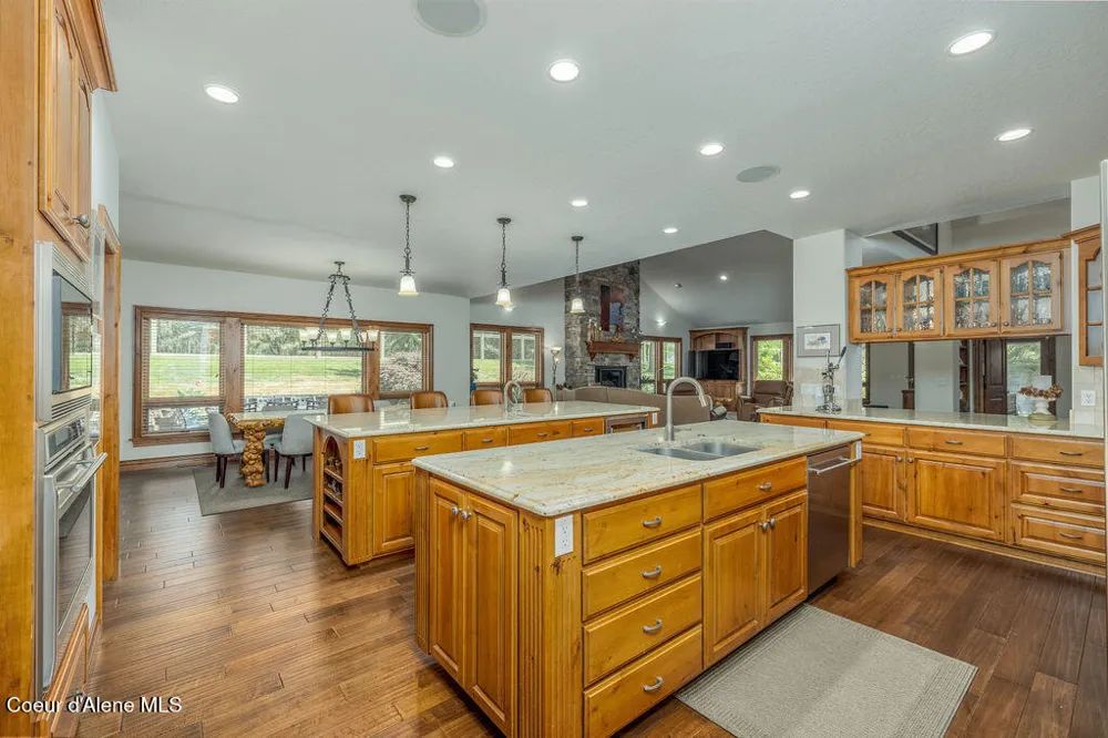 1560 E Bruin Loop Hayden, ID 83835