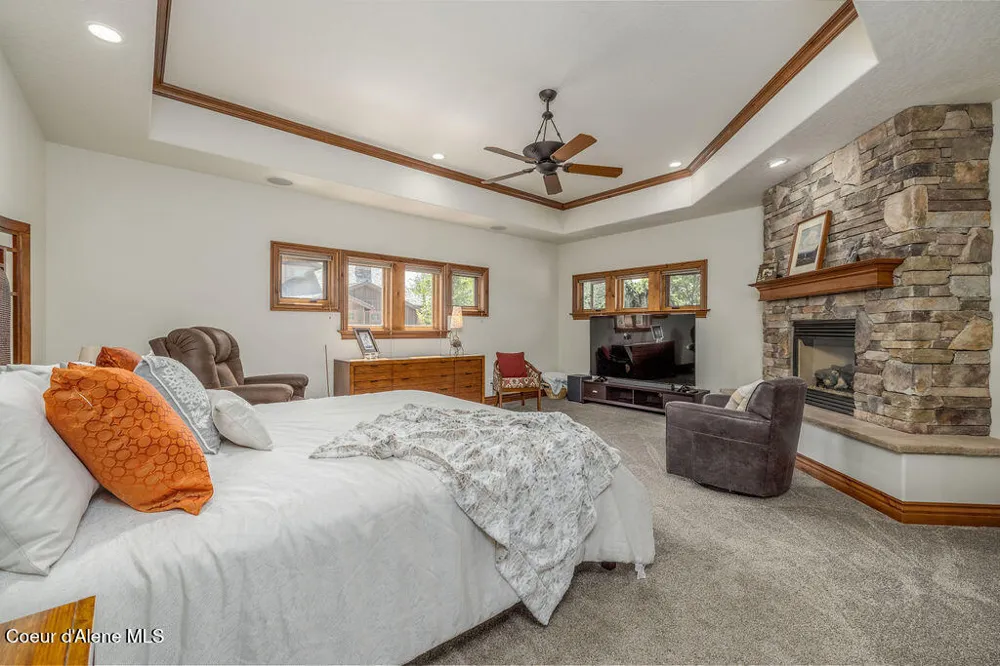1560 E Bruin Loop Hayden, ID 83835