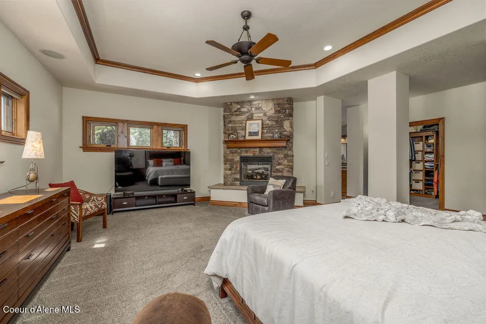 1560 E Bruin Loop Hayden, ID 83835