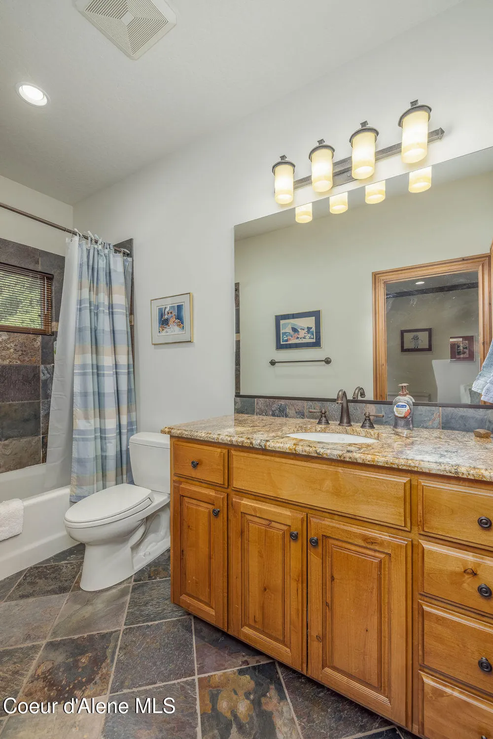 1560 E Bruin Loop Hayden, ID 83835