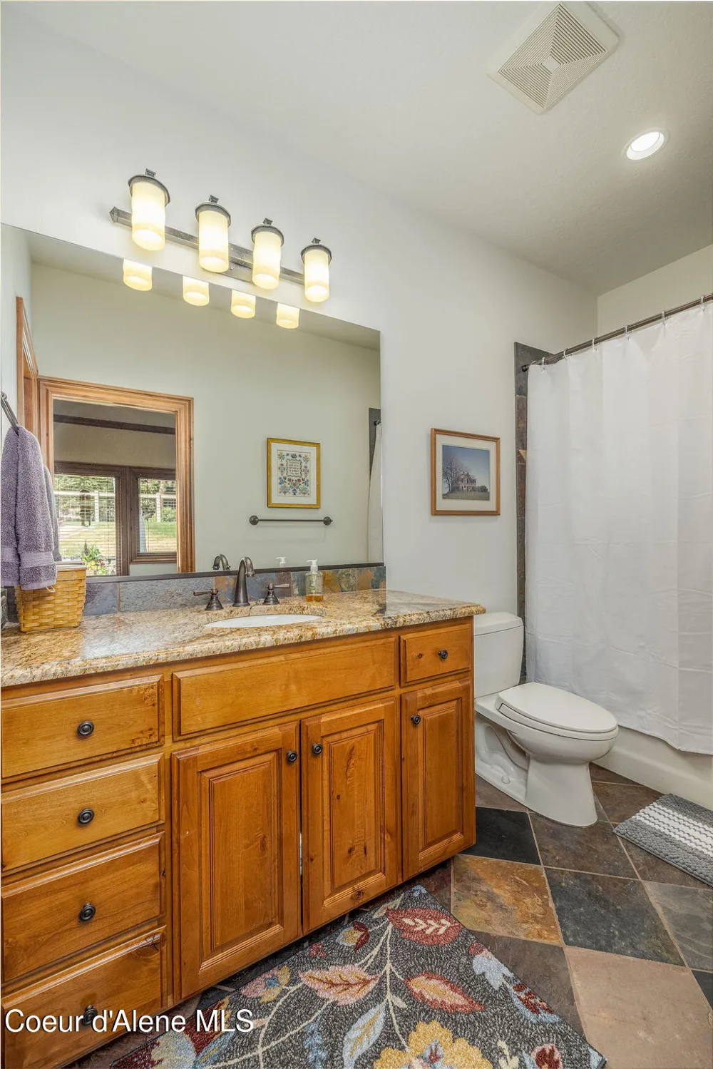 1560 E Bruin Loop Hayden, ID 83835