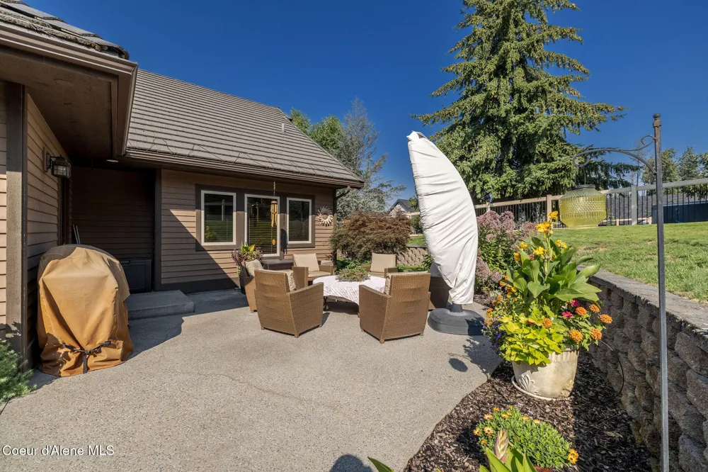 1560 E Bruin Loop Hayden, ID 83835