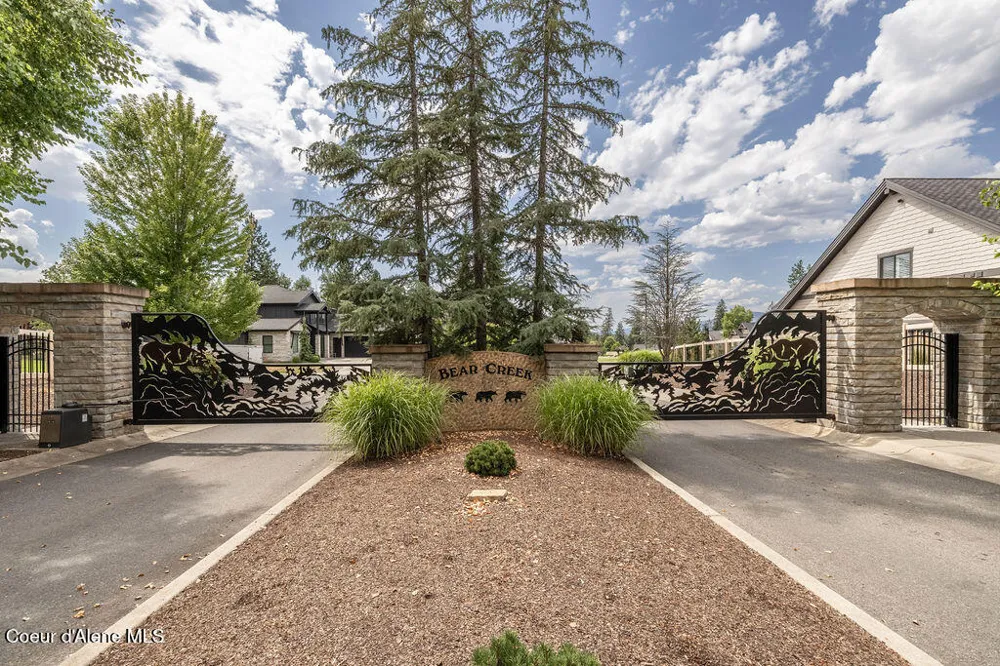 1560 E Bruin Loop Hayden, ID 83835