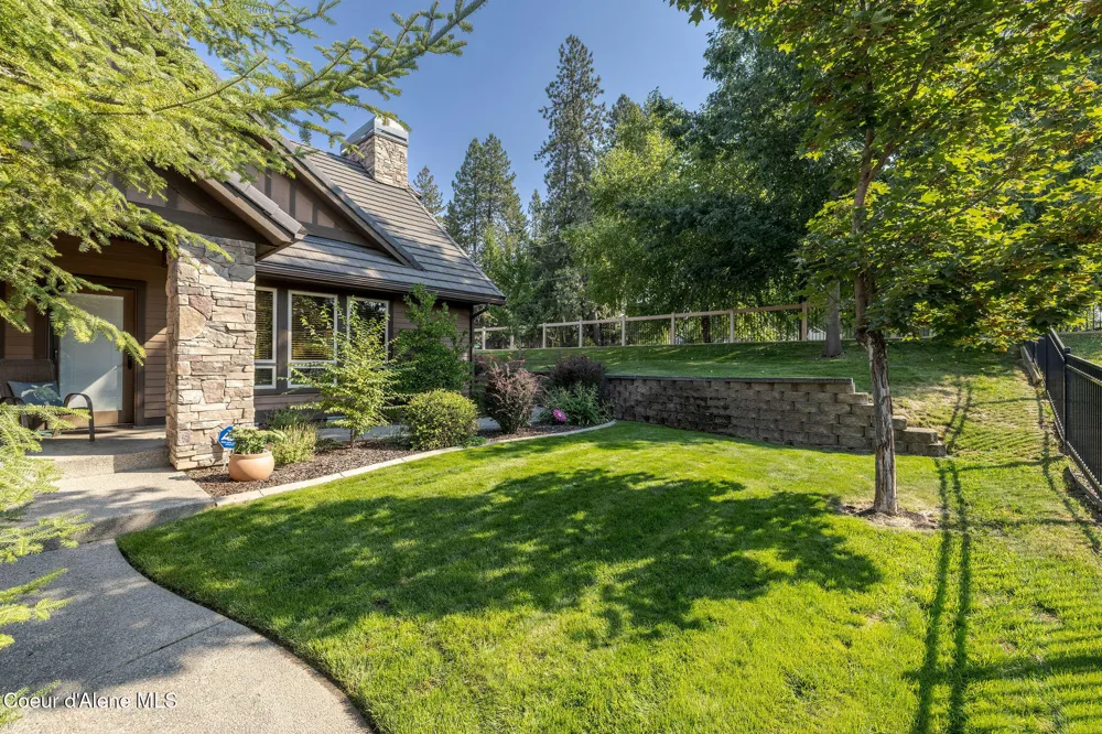 1560 E Bruin Loop Hayden, ID 83835